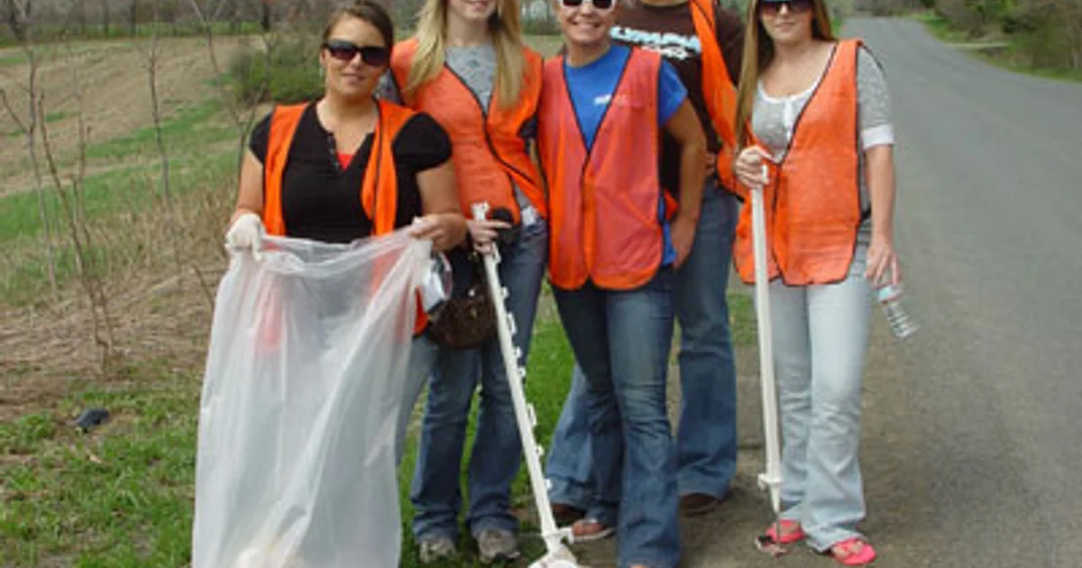 GOLDEN Employees Volunteer Time in Local Community for Earth Day 2008 Clean Up