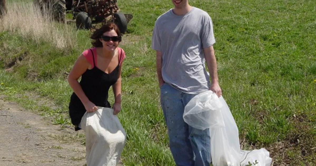 GOLDEN Employees Clean Up Local Community for Earth Day 2010