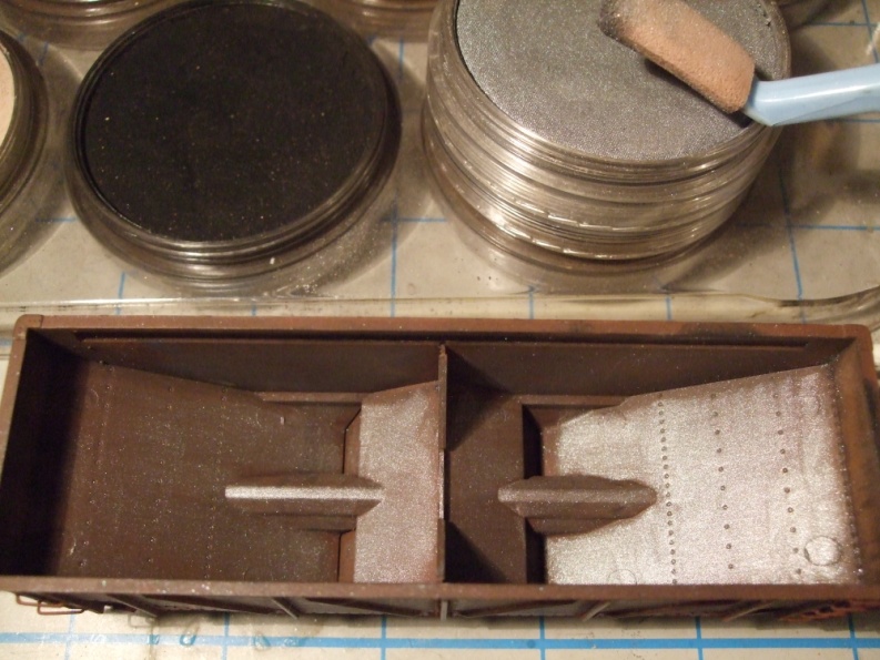 C:Documents and SettingsOwnerMy Documents3_PanPastel_Weathering_ArticleBLOGSPARKLE_PEWTER BLOGHopper_RIGHT.JPG